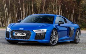 Audi R8 V10 Plus 2015 года